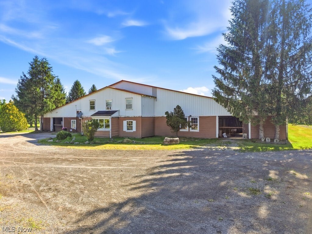 Farm Ranch in Newbury, Ohio, United States 3 - 18261025