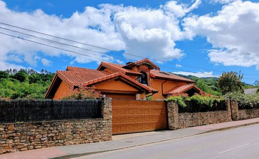 Villa a Molledo, Cantabria, Spagna 1