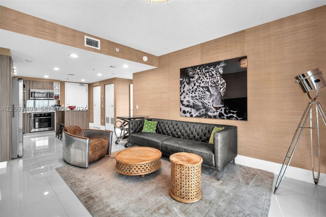 Condo in Miami Beach, Florida, United States 5 - 18132911