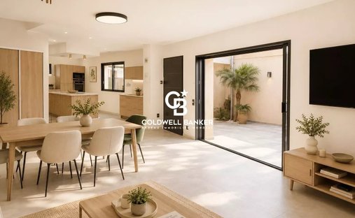 Villa in Hyeres, Provence-Alpes-Côte d'Azur, France 1