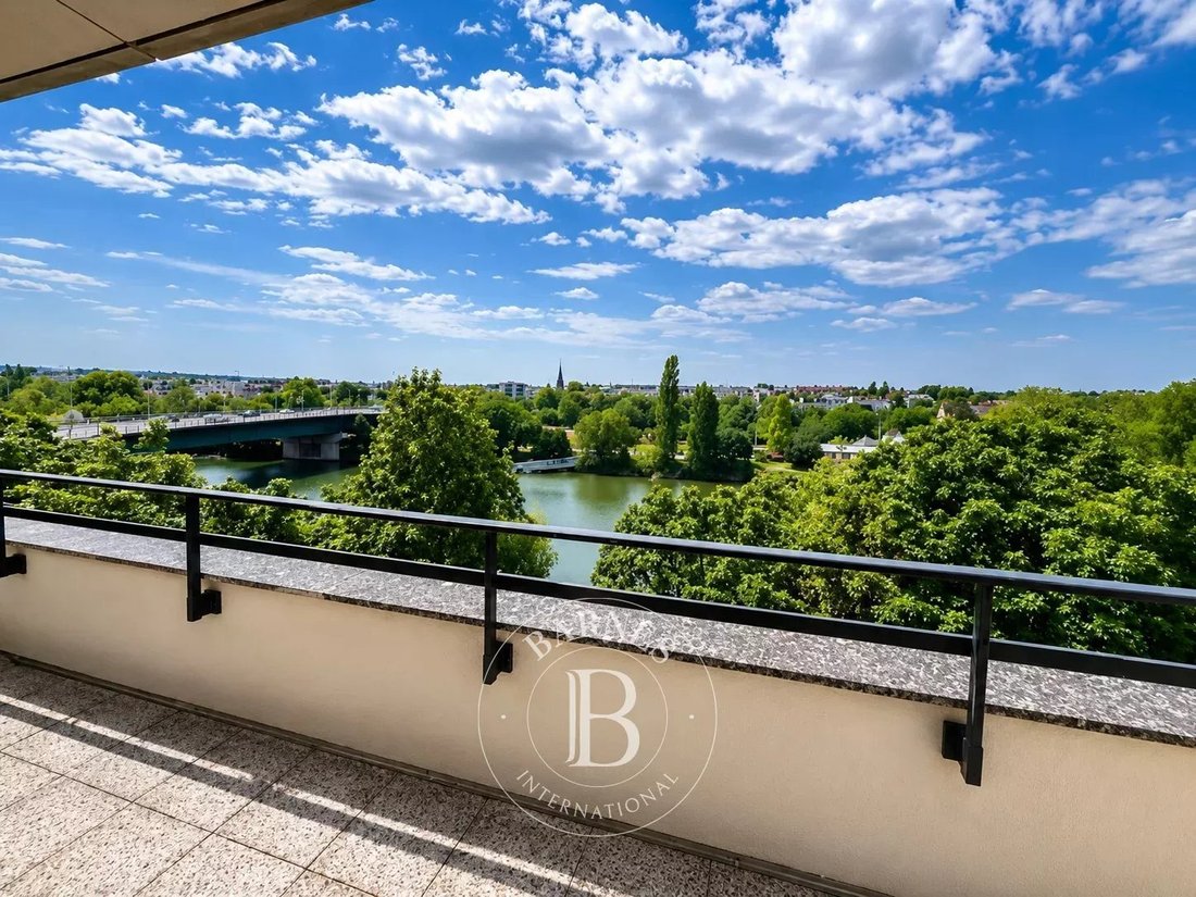 Appartement à Rueil sur Seine - Plaine - Gare, Rueil-Malmaison, France 2 - 18260153
