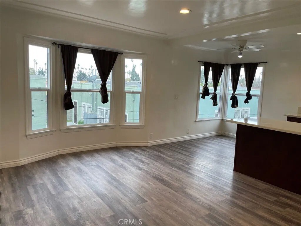 Los Angeles, California, United States 2 - 18265587