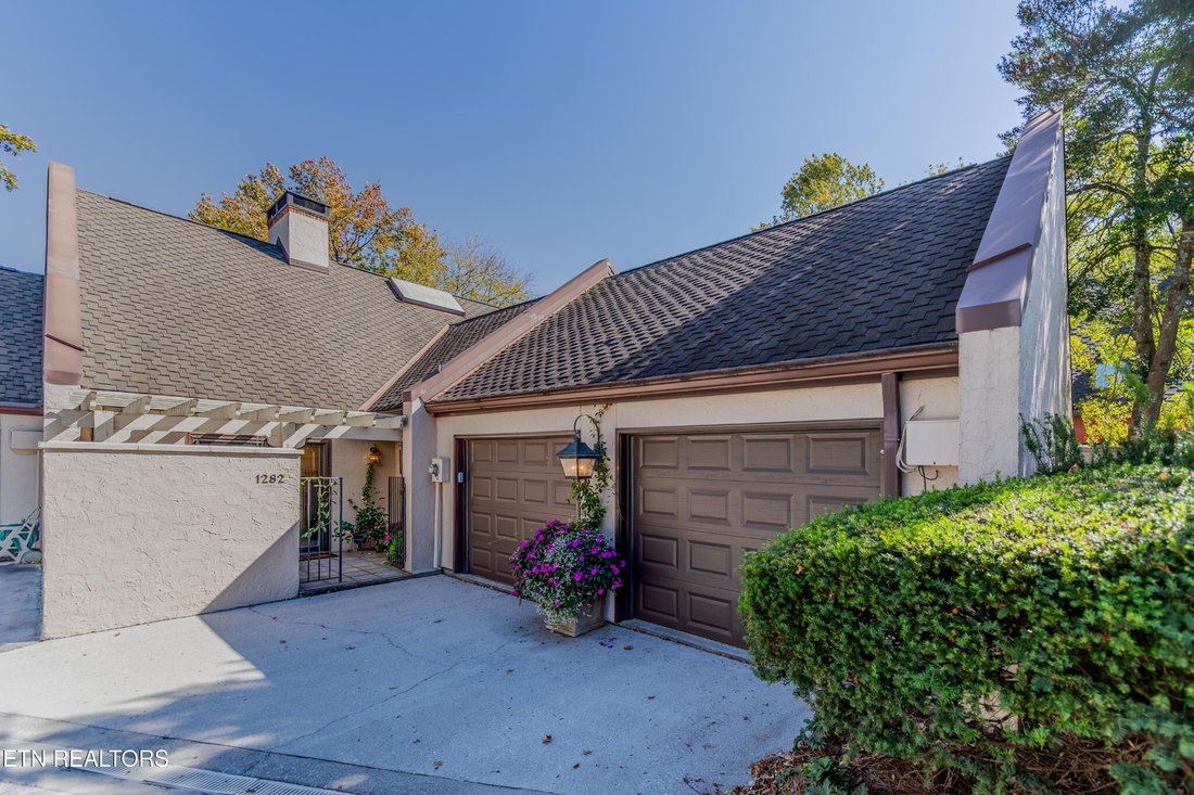 Condo in Knoxville, Tennessee, United States 2 - 18264622