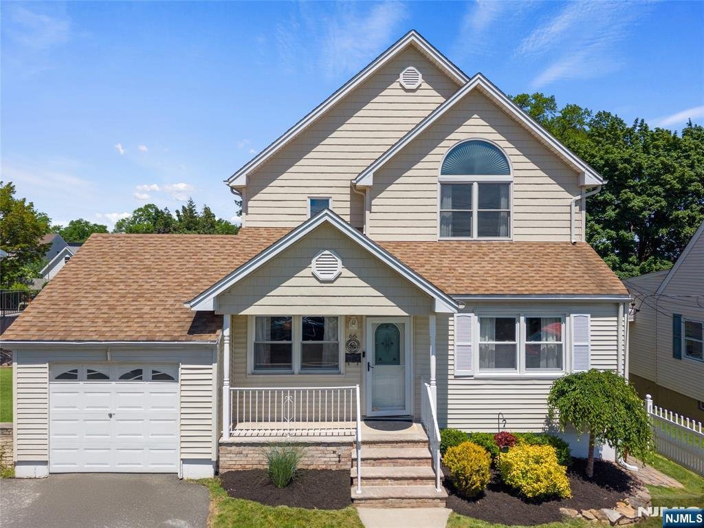 House in Nutley, New Jersey, United States 1 - 18007016
