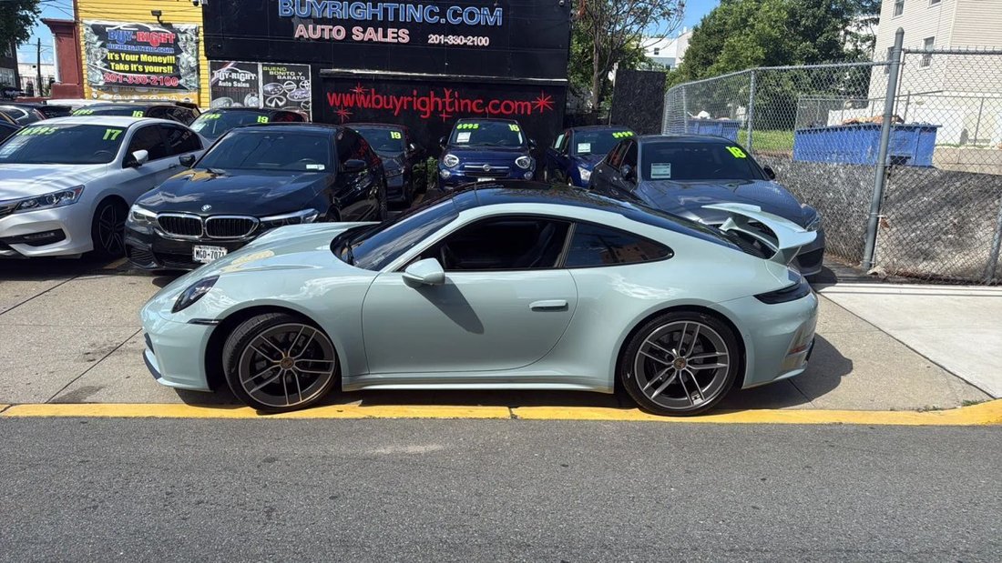 Coupe in Union City, NJ, United States 4 - 17231500