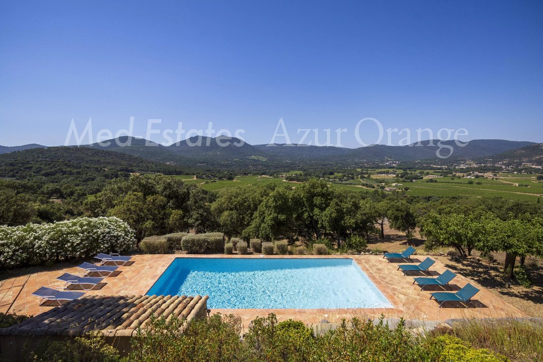 Villa in Le Plan-de-la-Tour, Provence-Alpes-Côte d'Azur, France 1 - 18260595