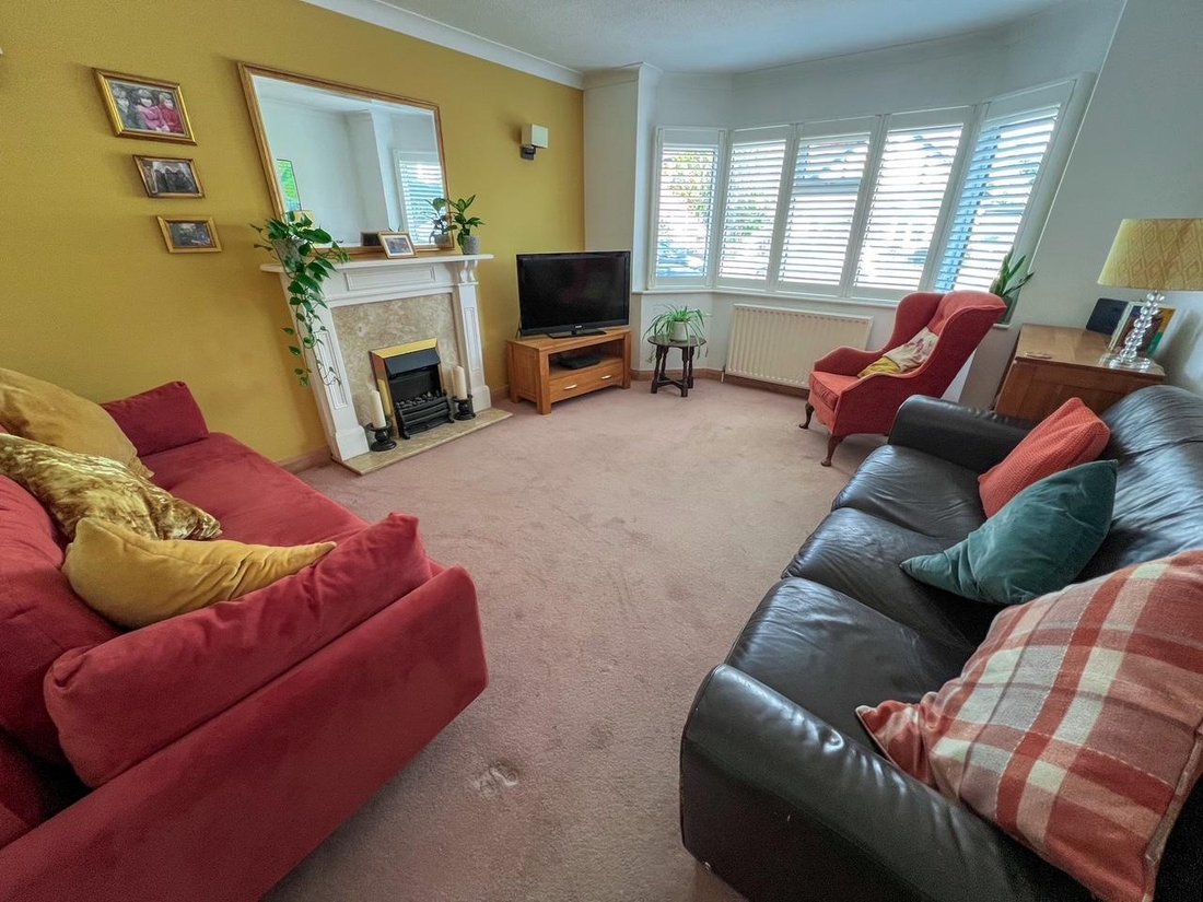 House in West Molesey, Elmbridge, England 4 - 17695992