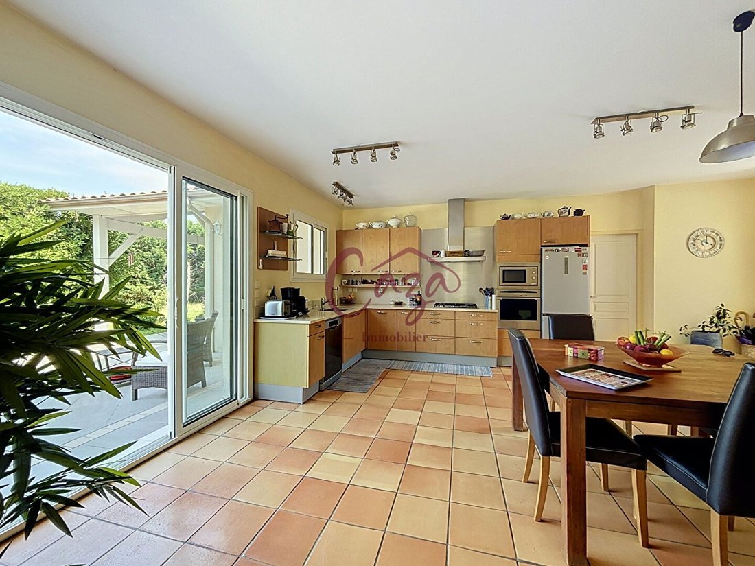 House in Camblanes-et-Meynac, Nouvelle-Aquitaine, France 5 - 18265836