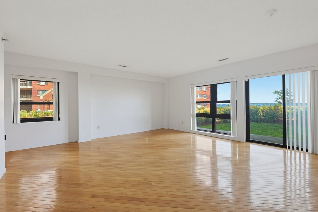 Condo in Winthrop, Massachusetts, United States 5 - 18262662