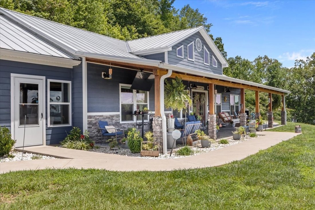 House in Stewart, Tennessee, United States 3 - 17999856