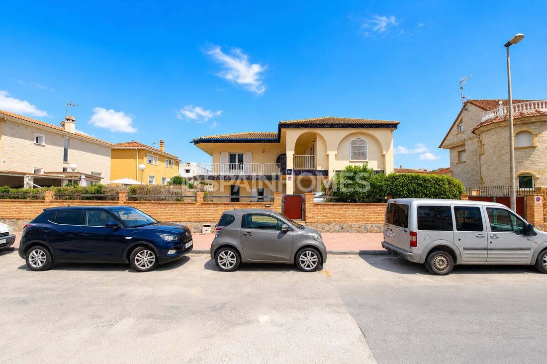 Villa in La Zenia, Orihuela, Valencian Community 1 - 18266278