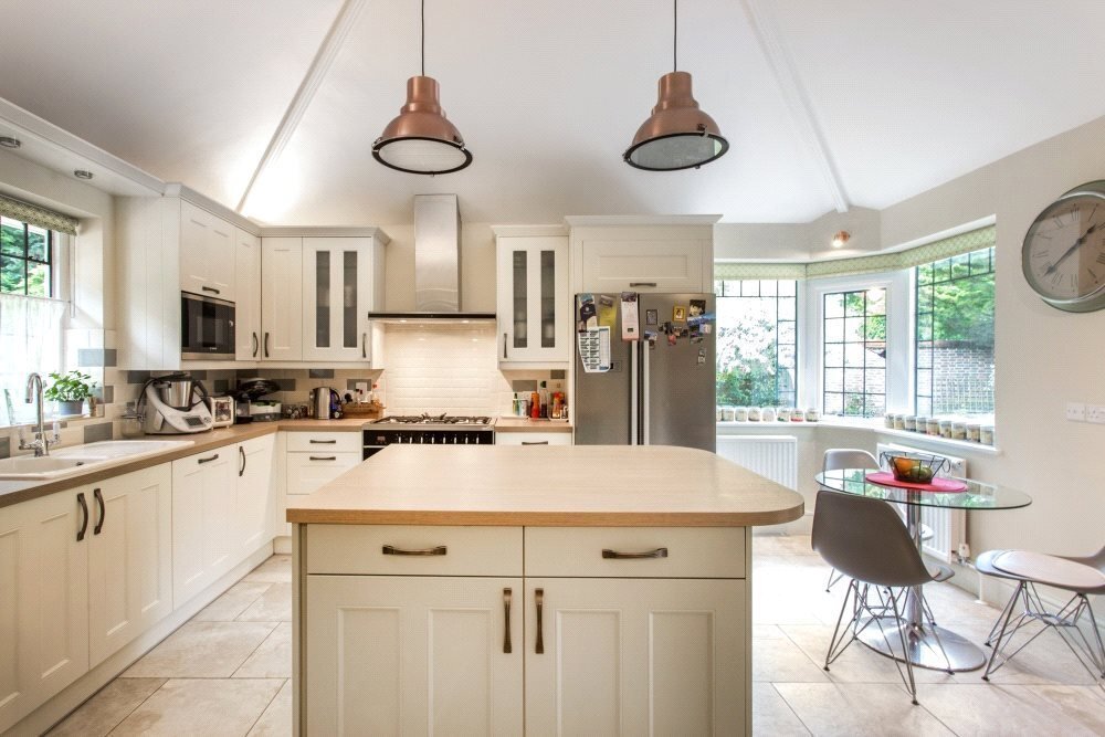 House in Gerrards Cross, England 3 - 18261590