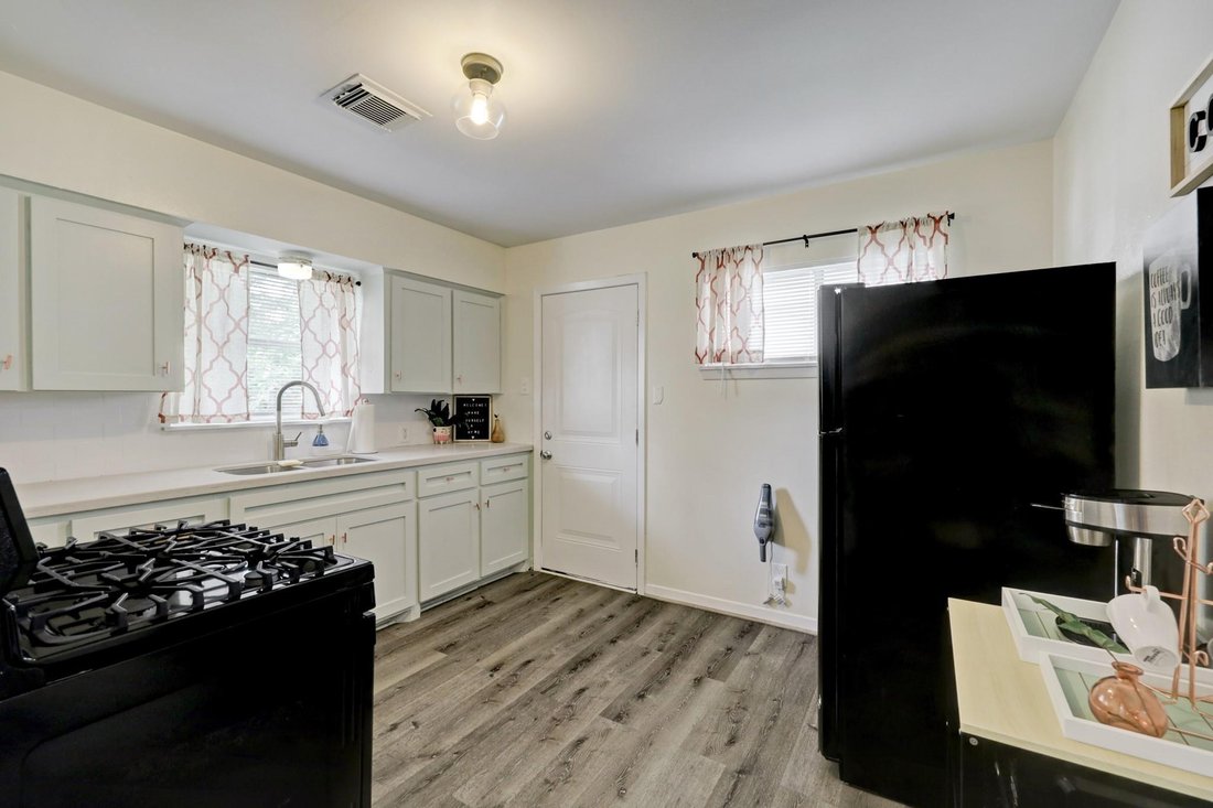 Houston, Texas, United States 5 - 18265005