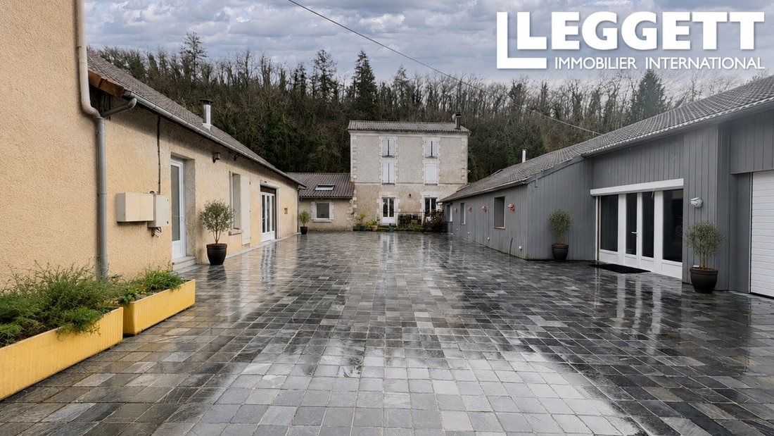 House in Nontron, Nouvelle-Aquitaine, France 1 - 18266305