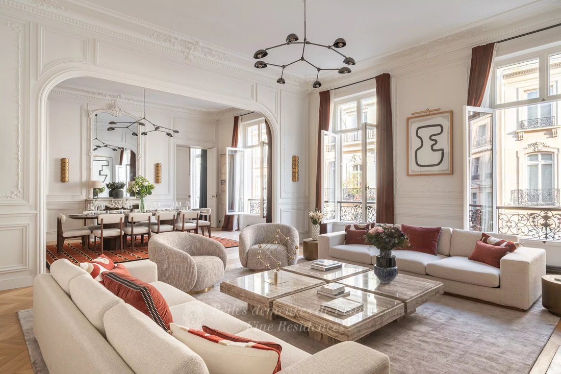 Apartment in Triangle d'Or, Paris 8e Arrondissement, Paris 1 - 18260423