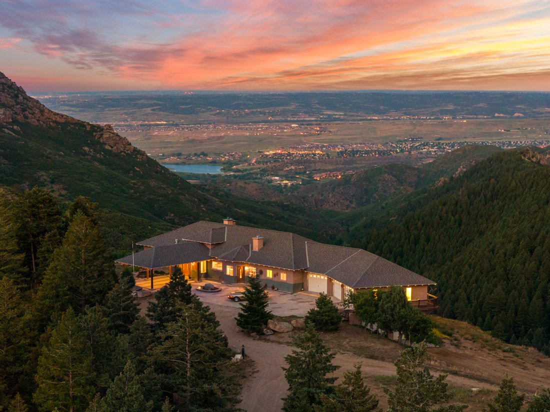 House in Littleton, Colorado, United States 2 - 18262679