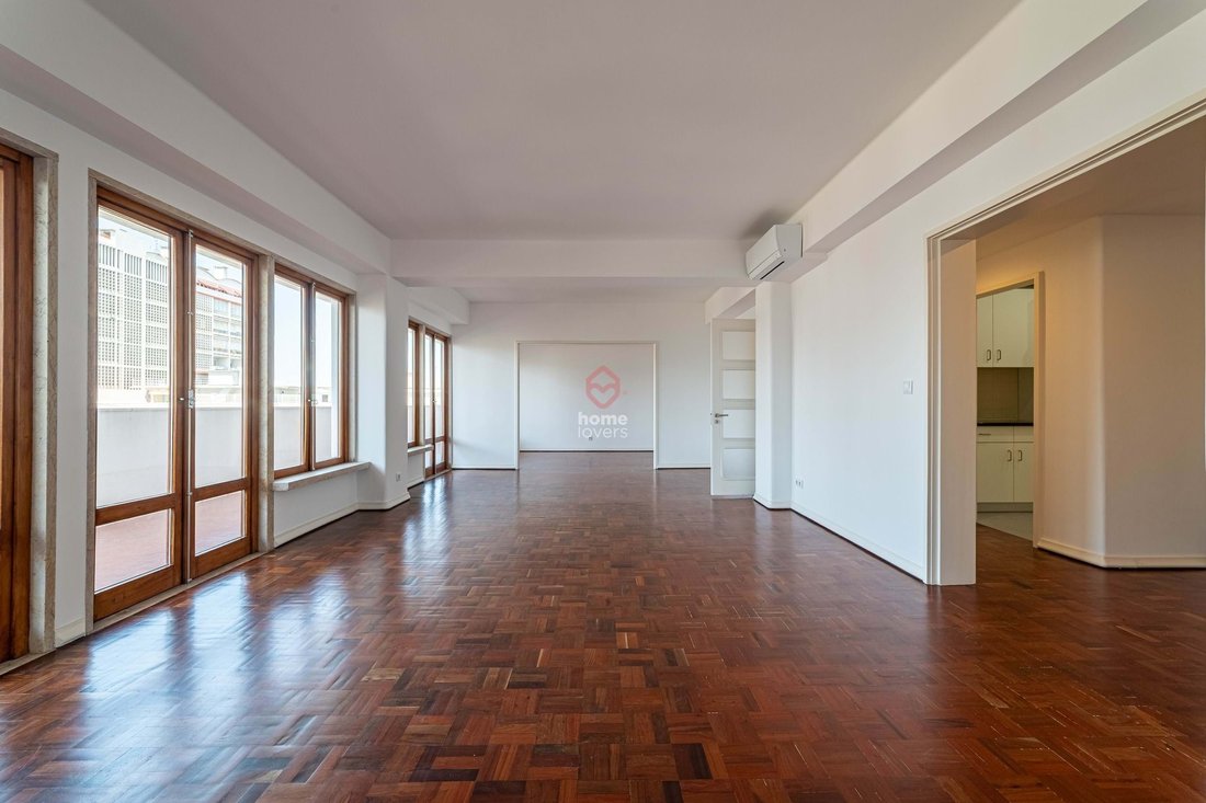 Apartment in Avenidas Novas, Lisbon, Portugal 3 - 18262809