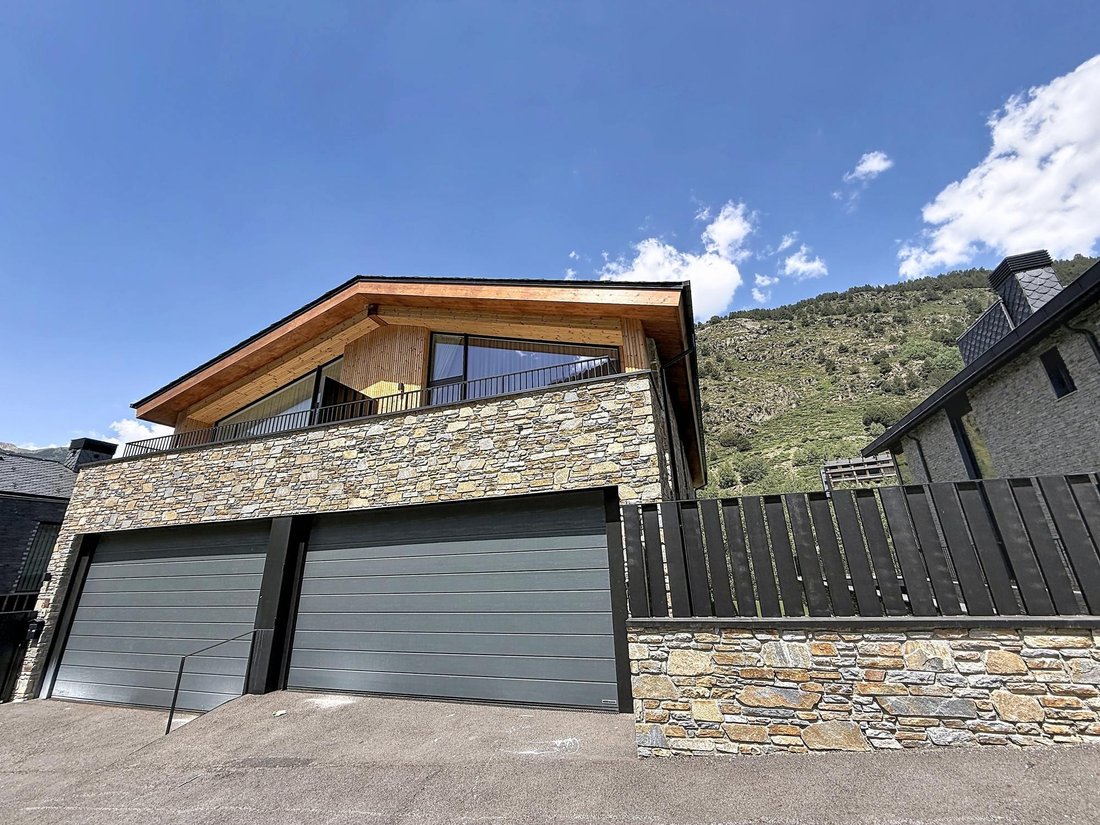 Villa in Incles, Canillo, Andorra 1 - 18232184