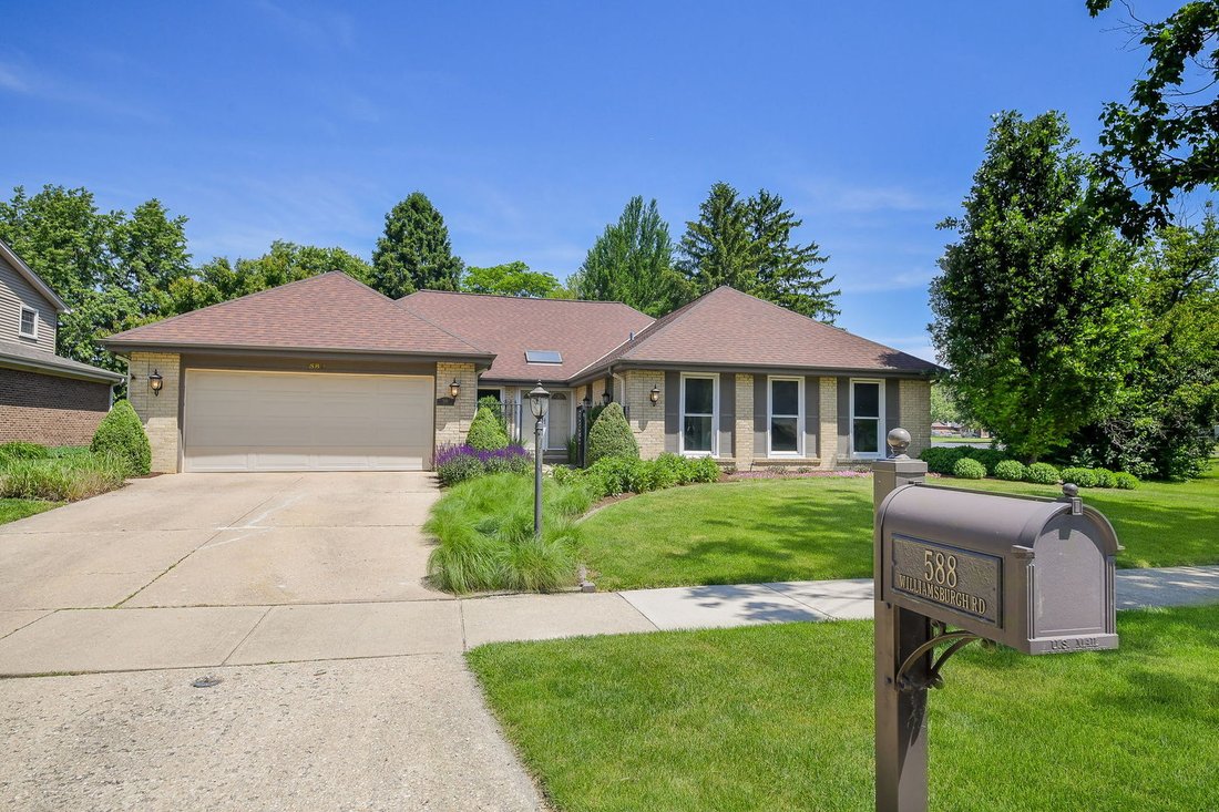 House in Glen Ellyn, Illinois, United States 2 - 18264876