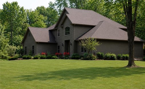 House in Vienna Center, Ohio, United States 1