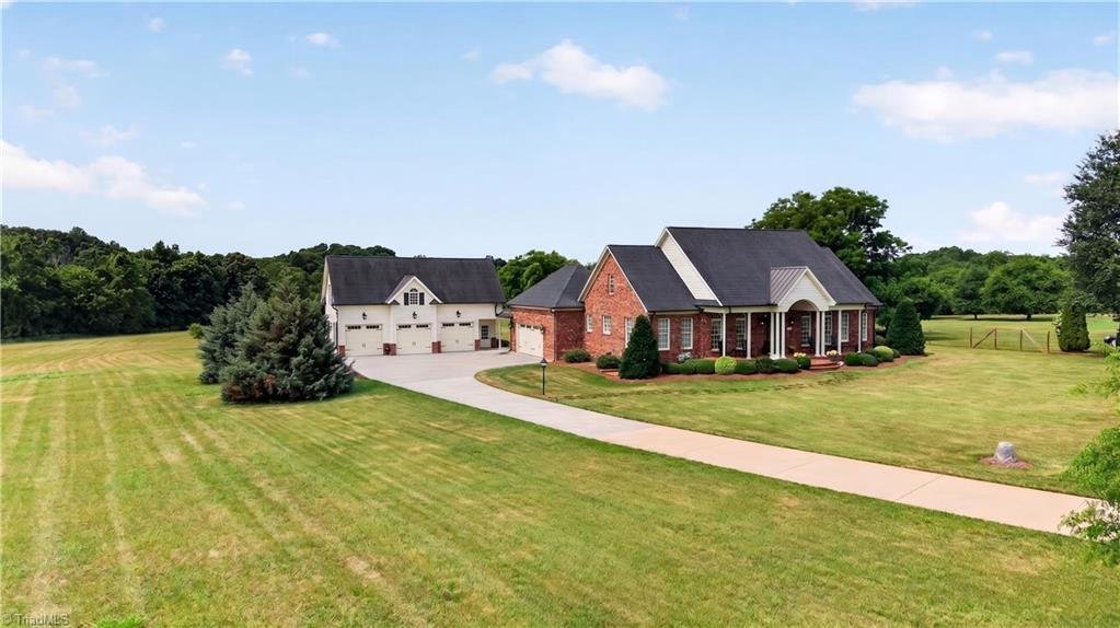 House in High Point, North Carolina, United States 1 - 18260248