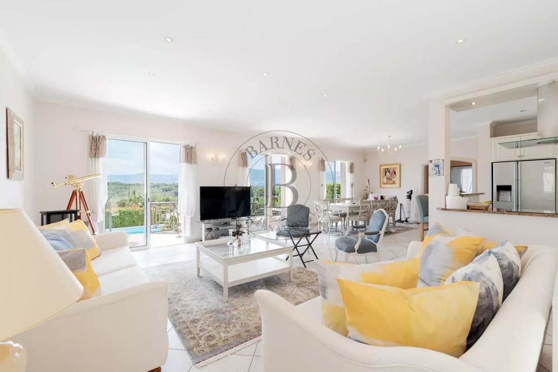 Villa in Mougins, Provence-Alpes-Côte d'Azur, France 3 - 18260255