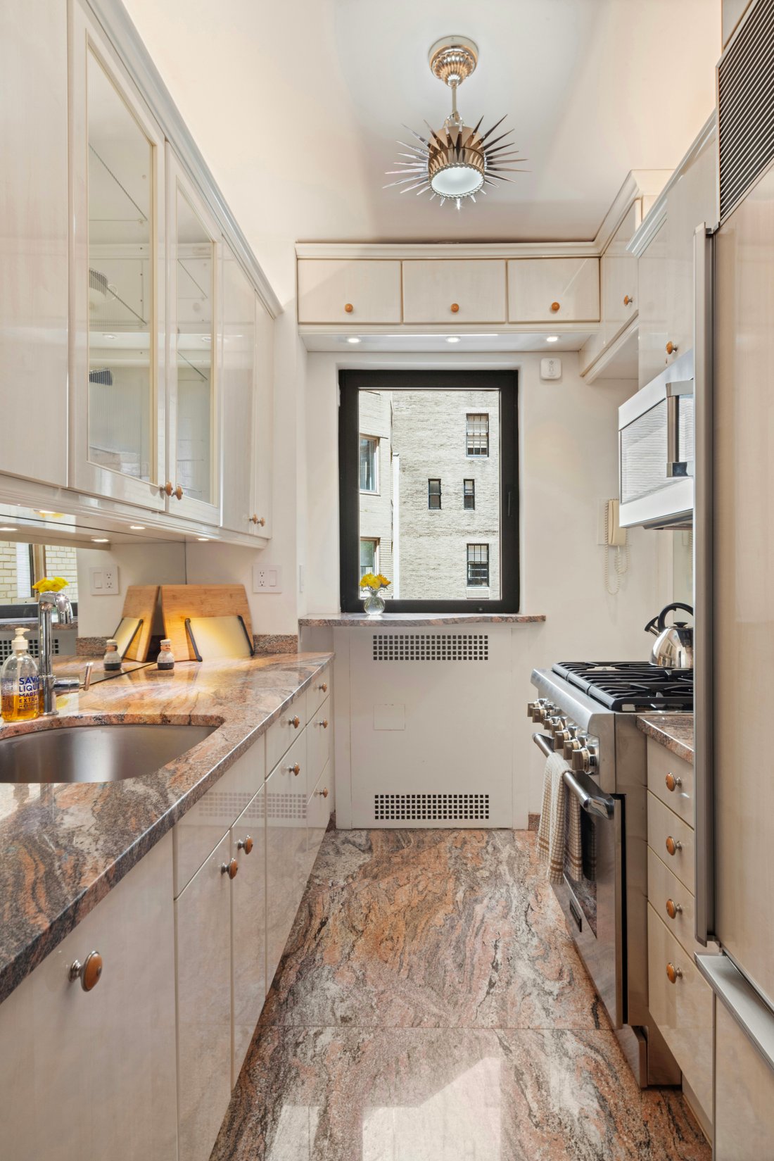 Co Op in New York, New York, United States 2 - 18256280