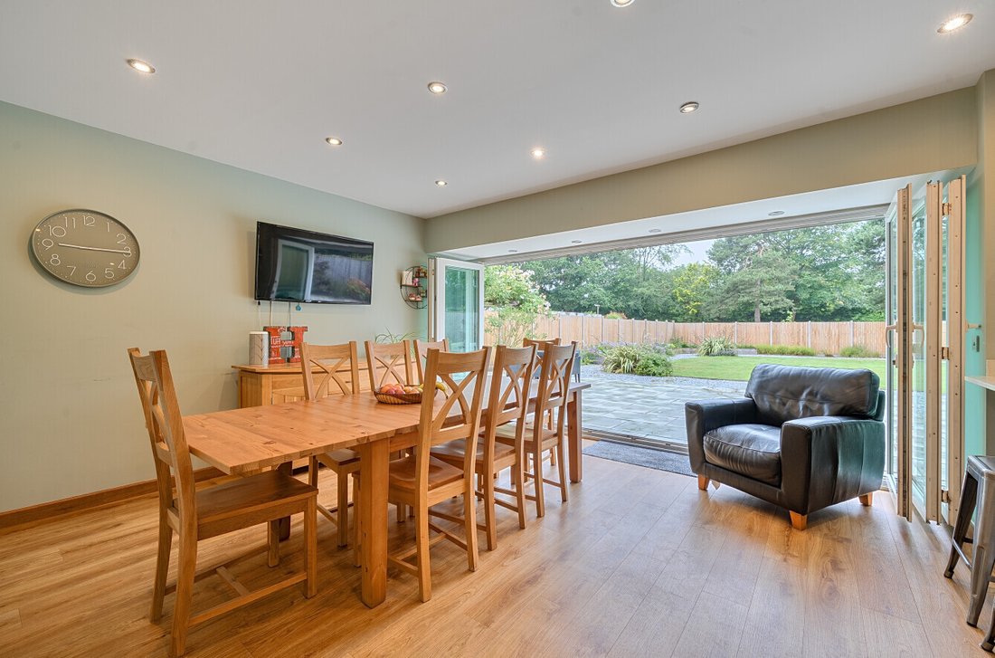 Haus in Highcliffe, England 5 - 18265406