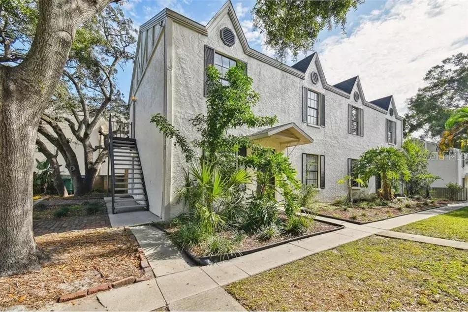 Tampa, Florida, United States 3 - 18264320