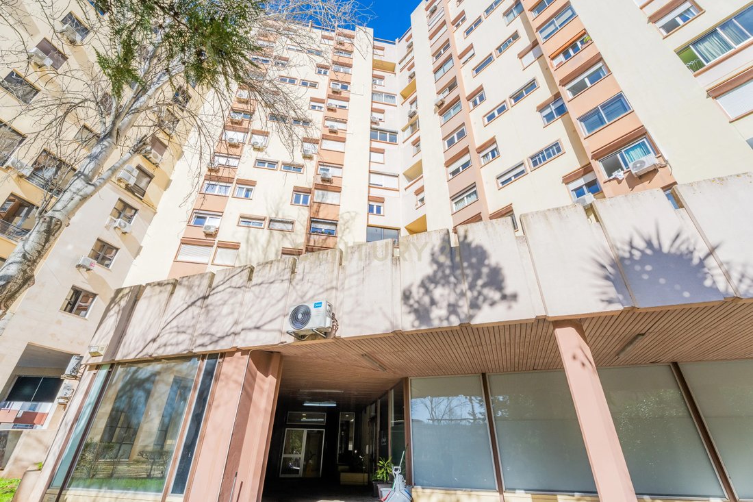 Apartment in Avenidas Novas, Lisbon, Portugal 2 - 18265950