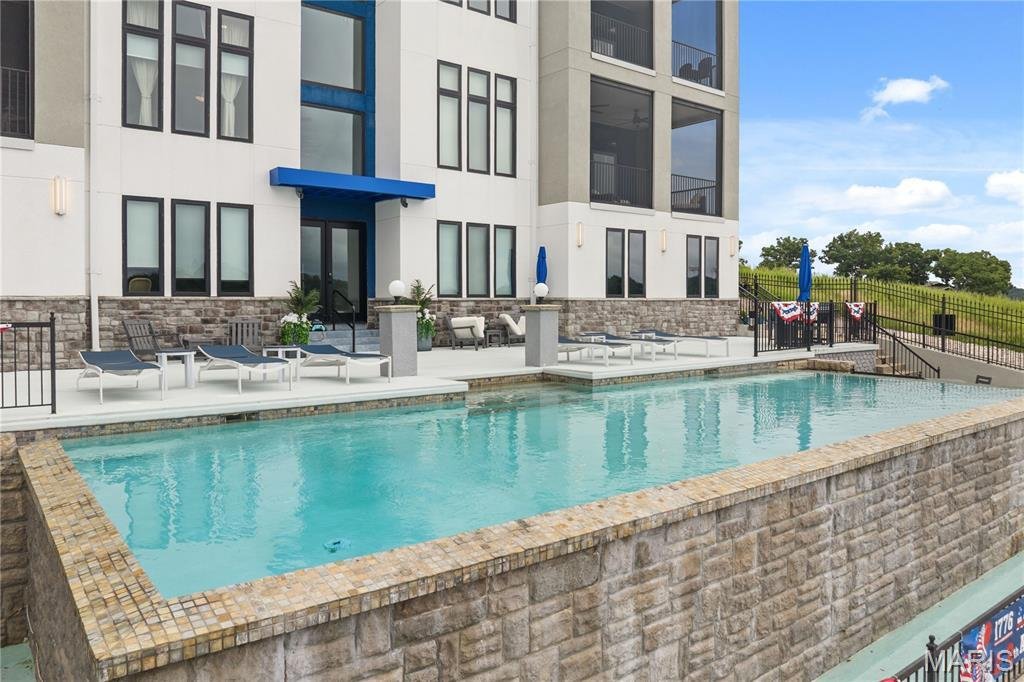 Condo in Sunrise Beach, Missouri, United States 1 - 18260387