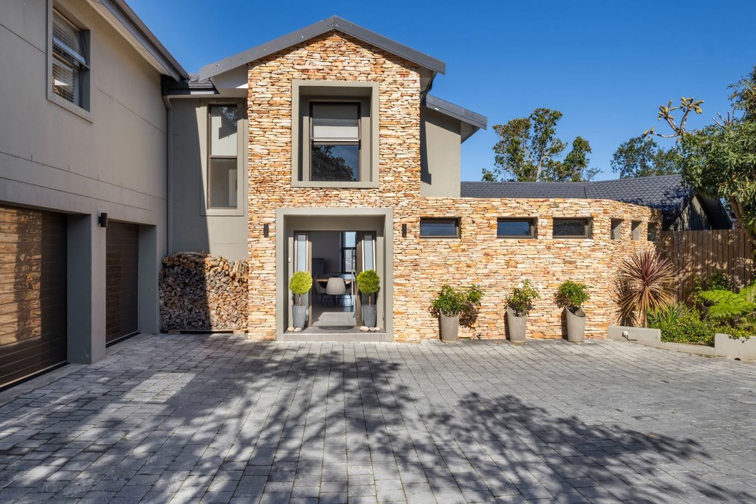 House in Knysna Central, Western Cape, South Africa 3 - 18265489