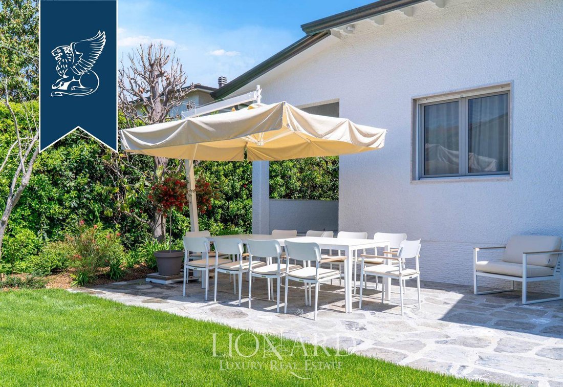 Villa in Cinquale, Montignoso, Tuscany 3 - 18266457