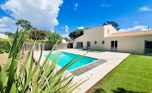 House in Saint-Trojan-les-Bains, Nouvelle-Aquitaine, France 1