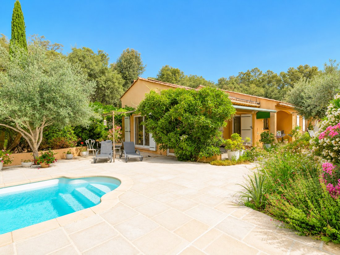 Villa in La Londe-les-Maures, Provence-Alpes-Côte d'Azur, France 1 - 18251284