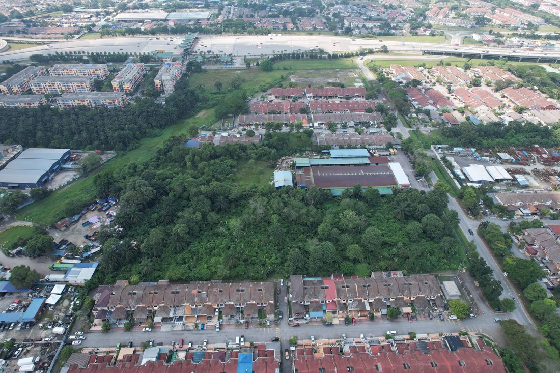 Shah Alam, Selangor, Malaysia 4 - 18260729