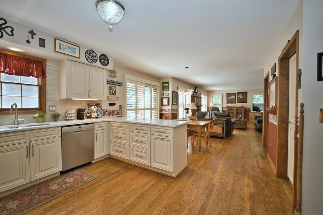 House in Cary, Illinois, United States 2 - 18261242