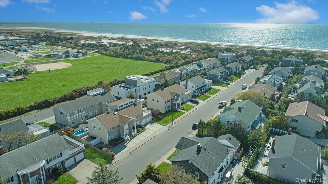 House in Long Beach, New York, United States 2 - 18260304