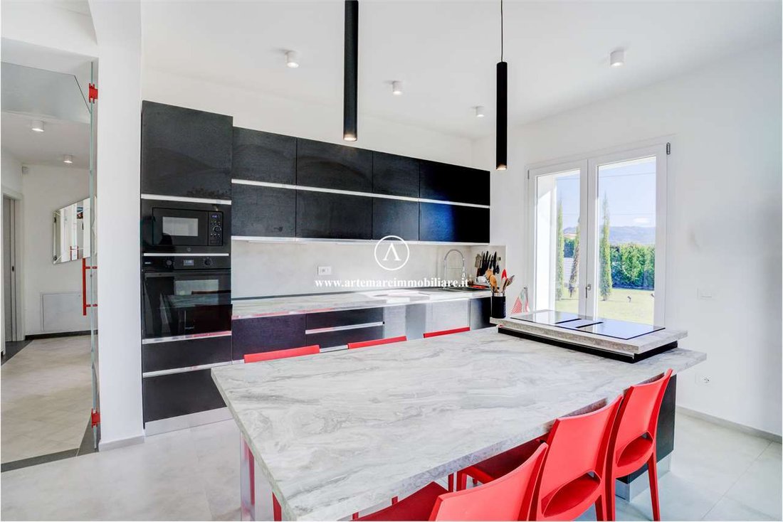 Villa in Pietrasanta, Tuscany, Italy 4 - 17051130