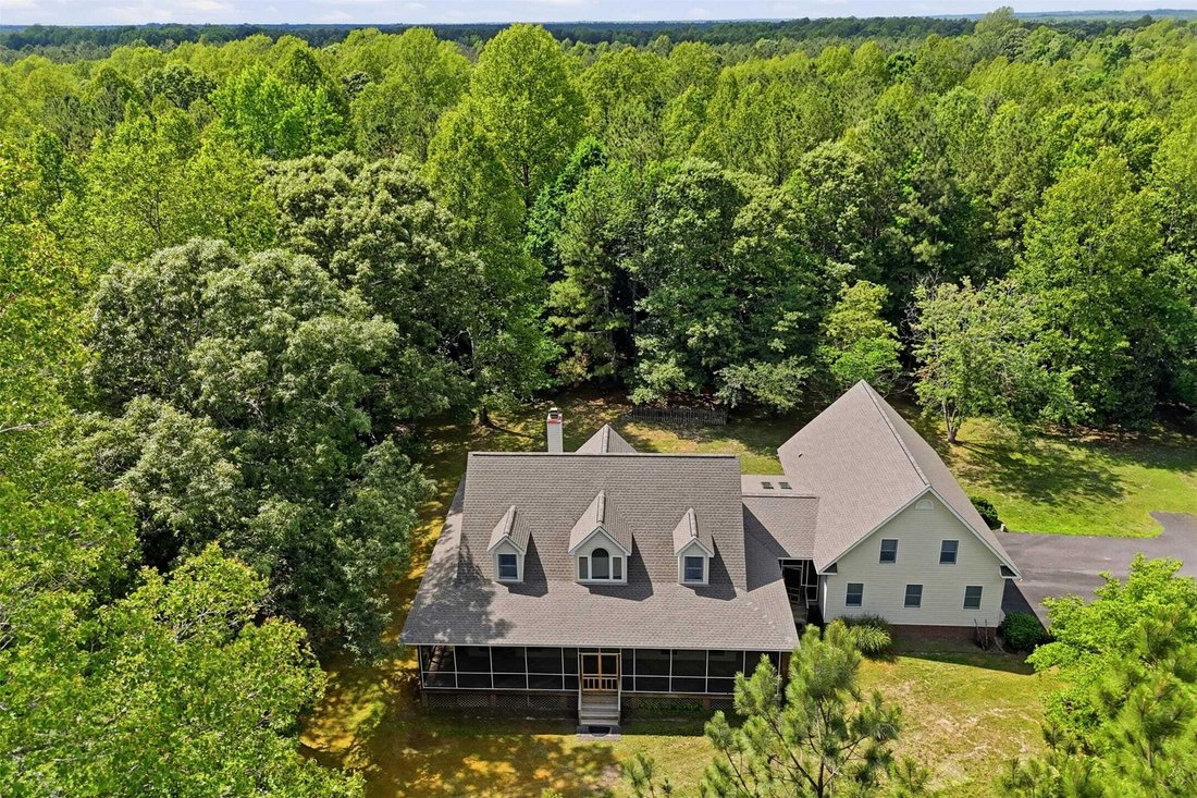 House in Saluda, Virginia, United States 1 - 18265845