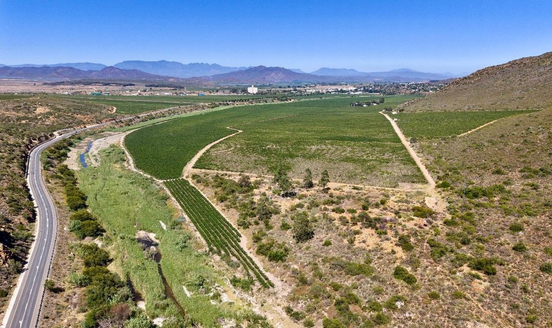 Farm Ranch in Ashton, Western Cape, South Africa 2 - 15776340