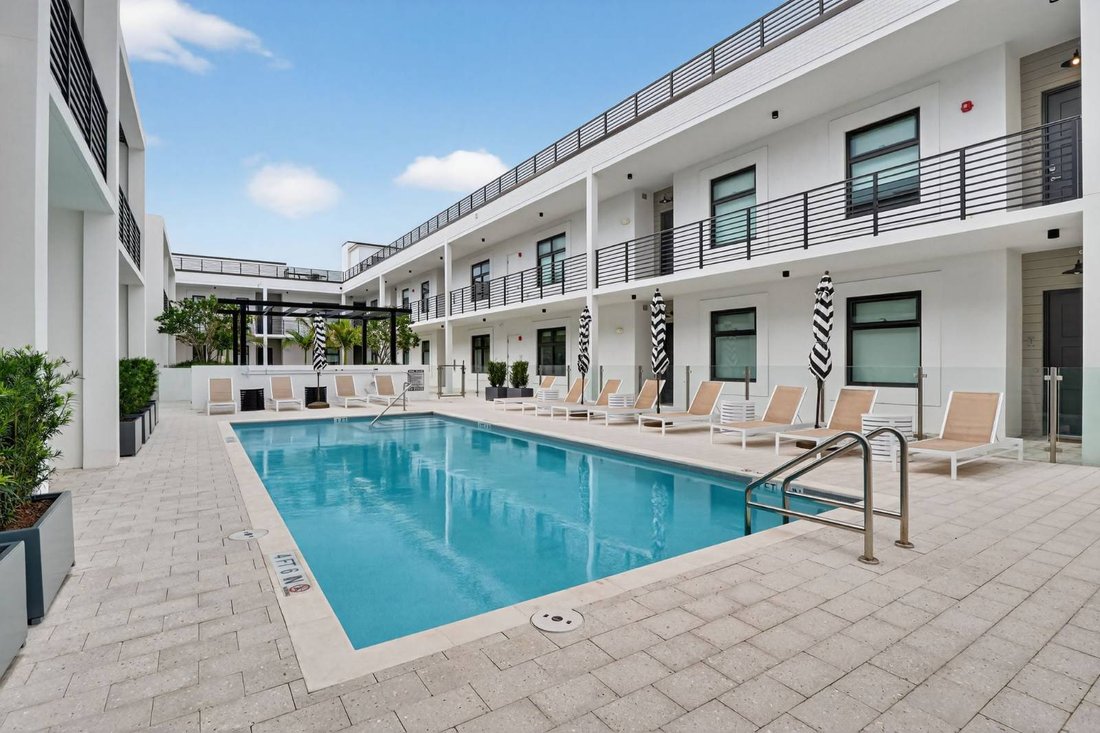 Condo in Naples, Florida, United States 5 - 18263801