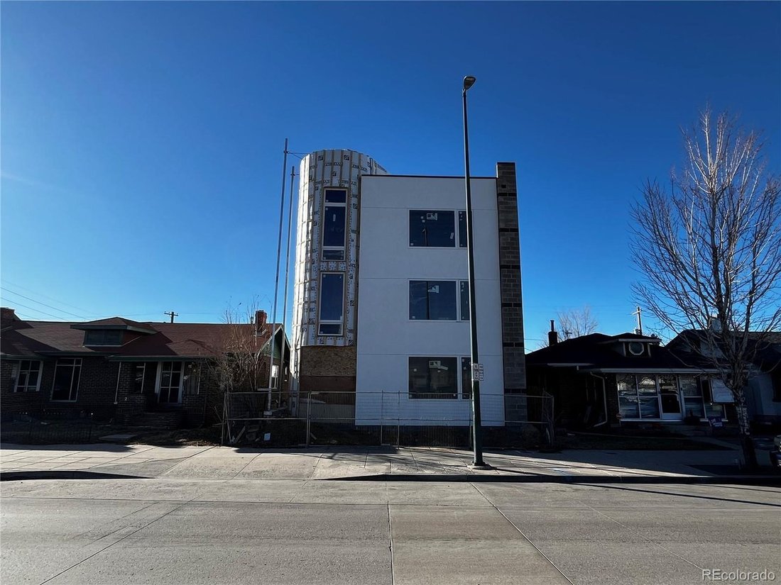 Denver, Colorado, United States 4 - 18264085