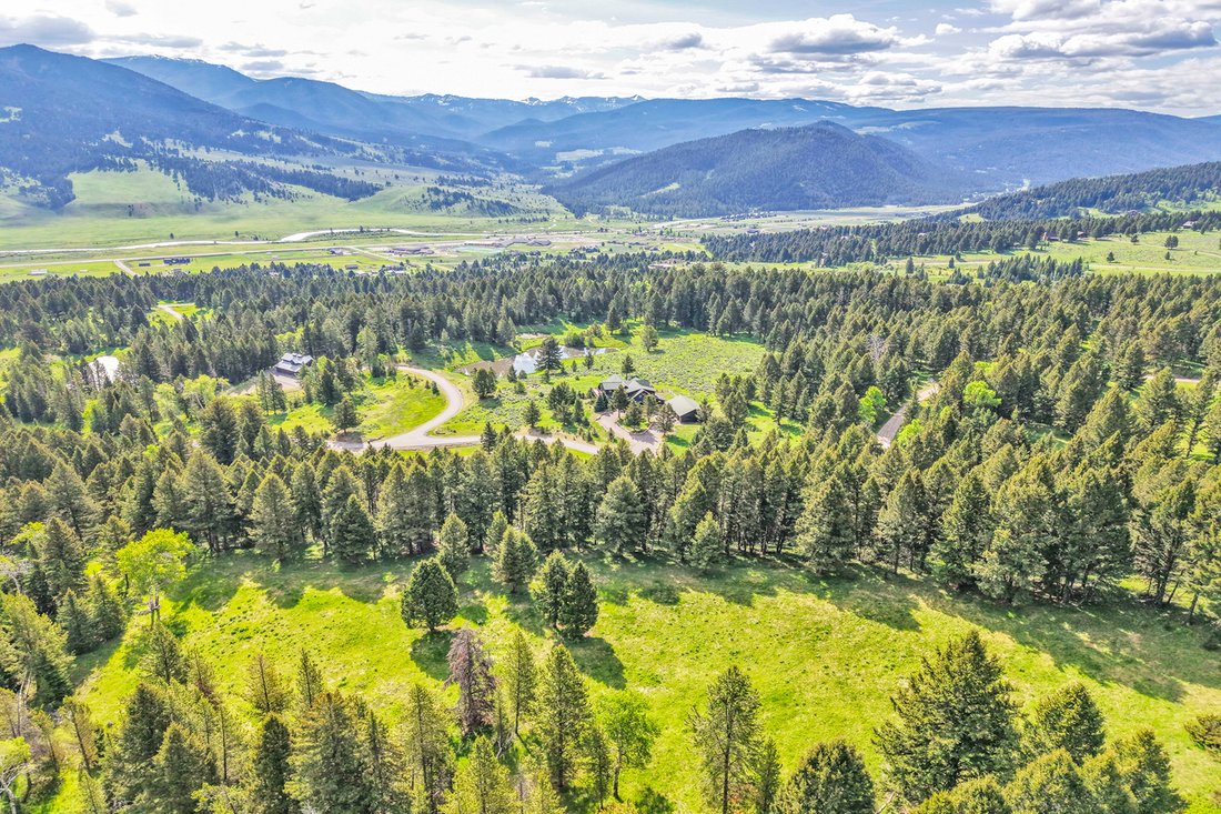 House in Gallatin Gateway, Montana, United States 1 - 18262925