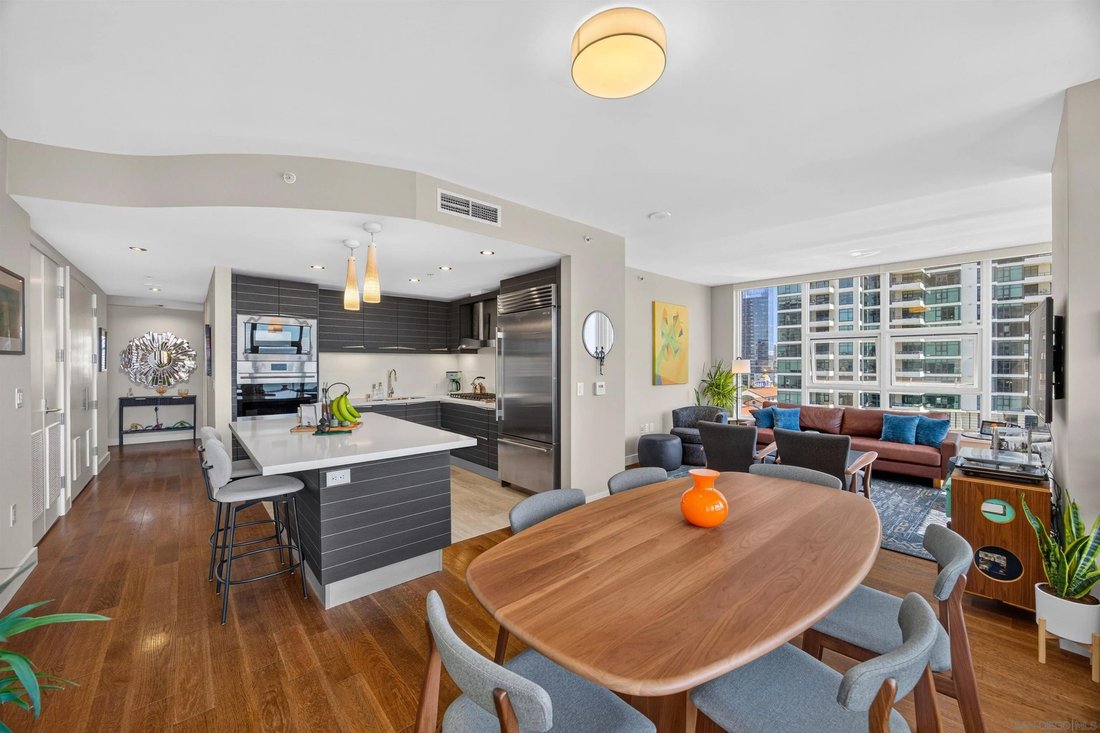 Condo in San Diego, California, United States 4 - 18260636