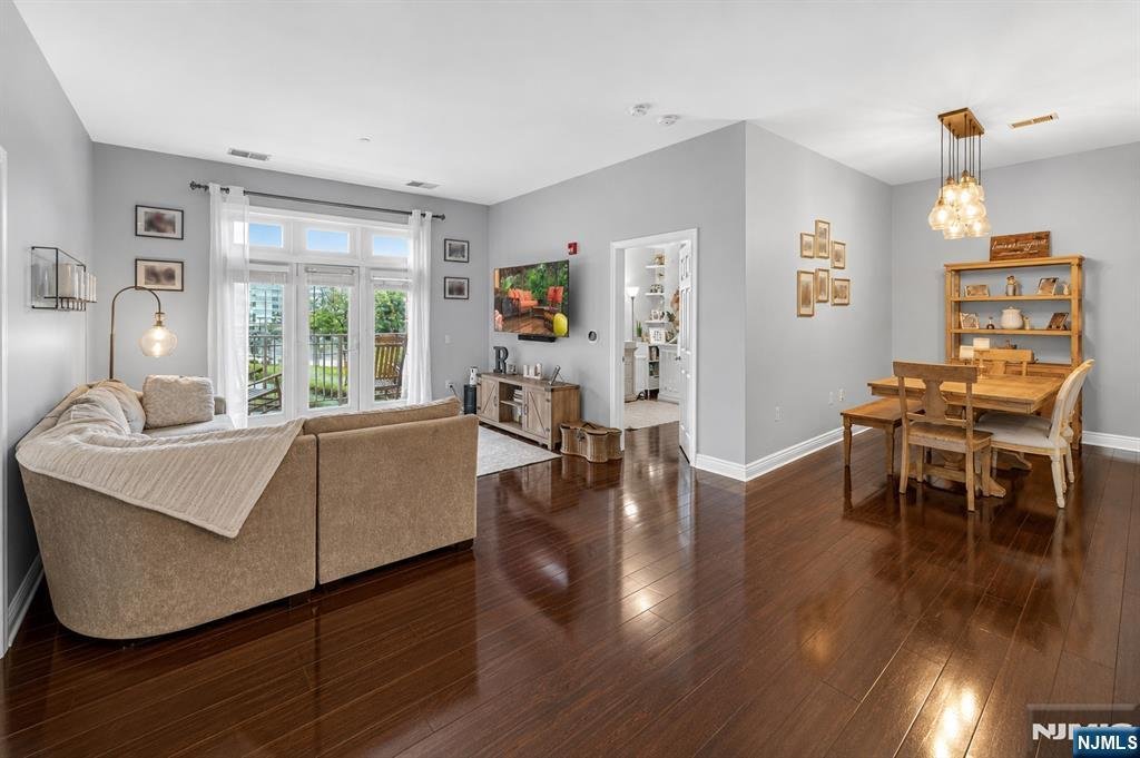 Condo in North Bergen, New Jersey, United States 3 - 18261498