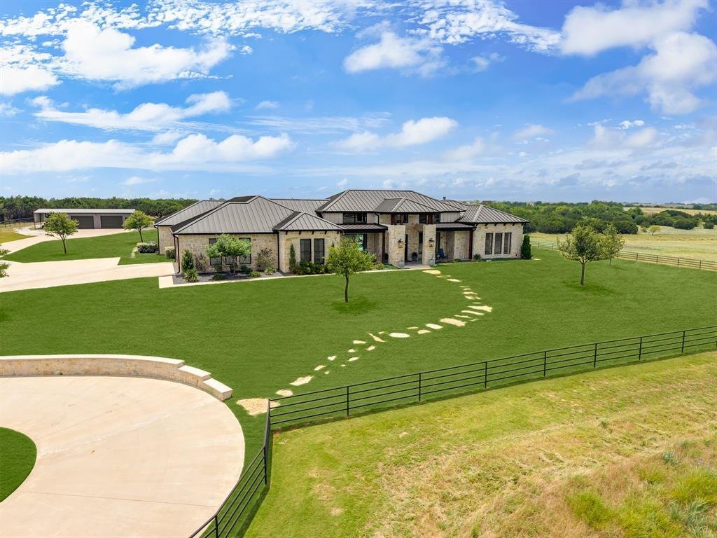 House in Cleburne, Texas, United States 3 - 18265277
