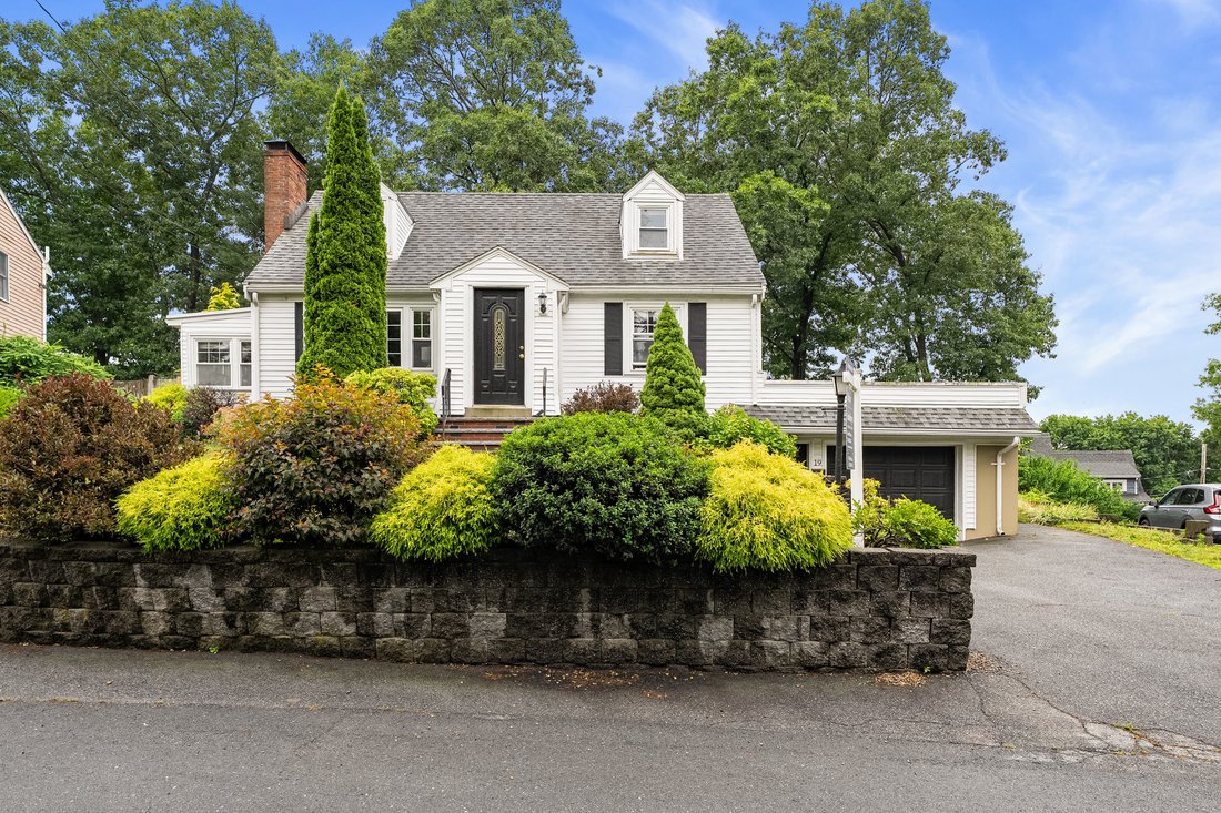 House in Waltham, Massachusetts, United States 3 - 18262892