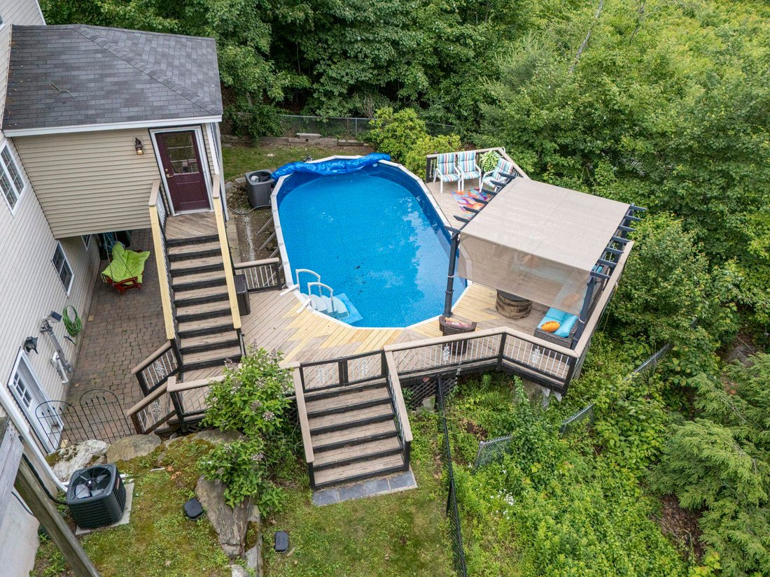 House in Derry, New Hampshire, United States 3 - 18263097