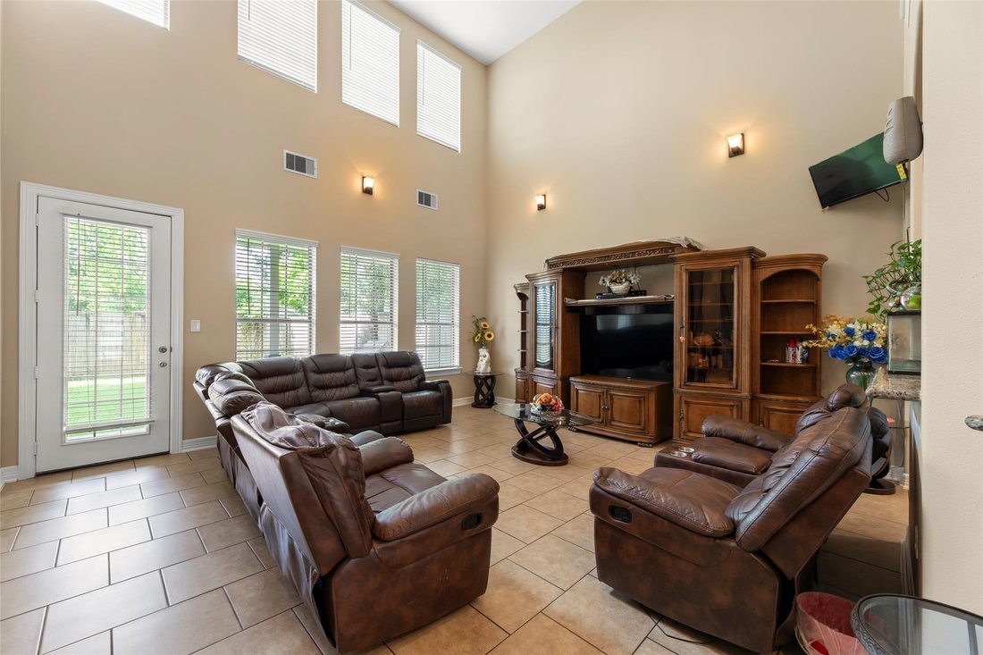 House in Houston, Texas, United States 5 - 18265944